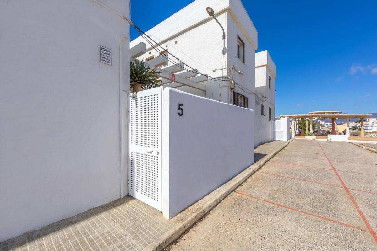 Tarifa Beach Apartment With Ocean Views And Pool Εξωτερικό φωτογραφία